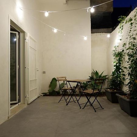 Apartament Dante'S Patio Bari Zewnętrze zdjęcie